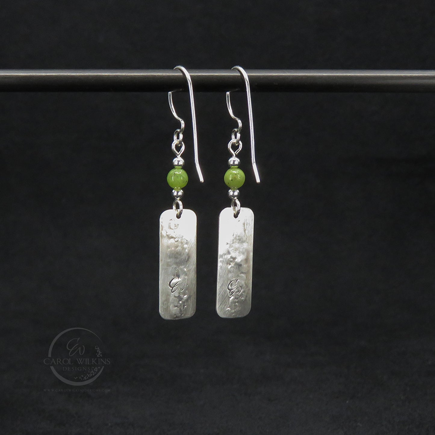 'Small Elysian Rivers with Jade Bead'